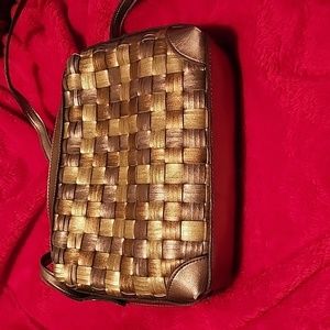Vintage basket weave purse